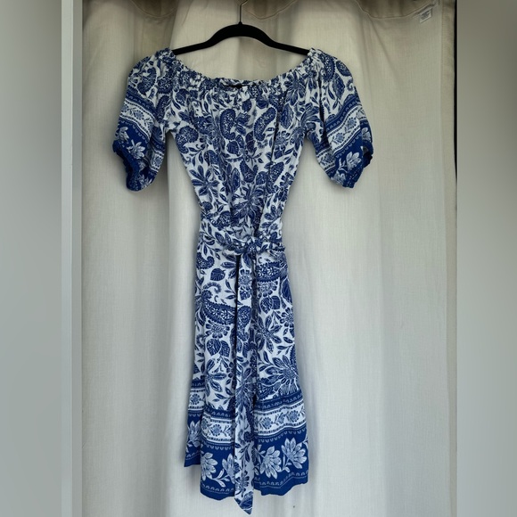 LOFT Dresses & Skirts - Loft Blue floral elastic waist with belt dress